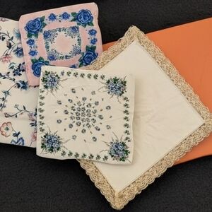 Vintage Linens Home Accent Set